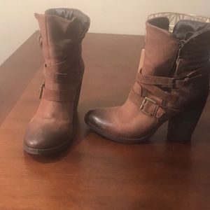 Steve Madden Raleighh Boots